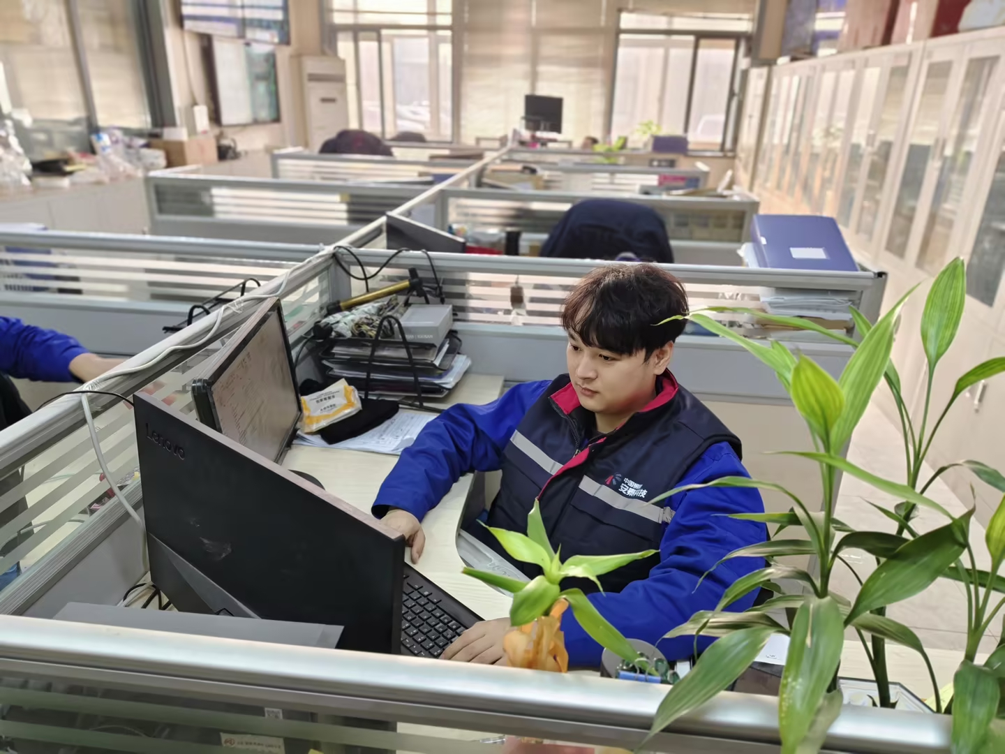 14優秀員工-安泰特粉-崔雷.jpg 14優秀員工-安泰特粉-崔雷.jpg